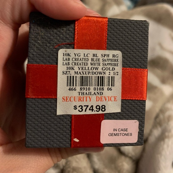 I am selling a size 7 ring.